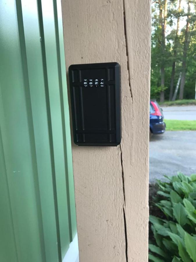 Tyylikaes Rivitaloasunto Lohjalla Buitenkant foto