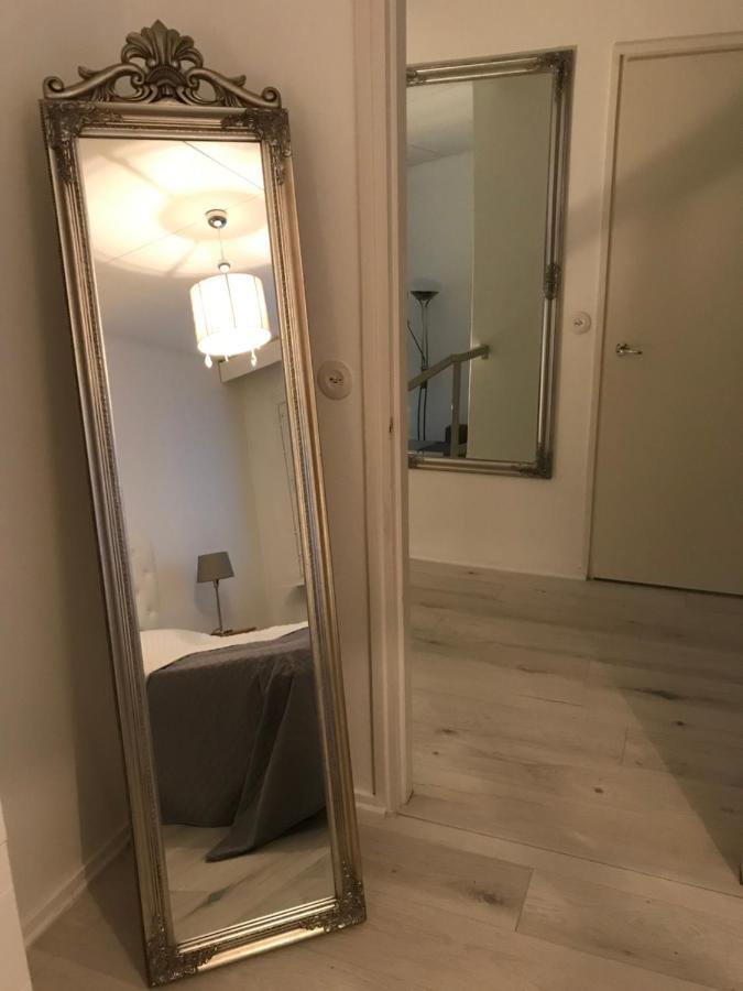 Tyylikaes Rivitaloasunto Lohjalla Buitenkant foto