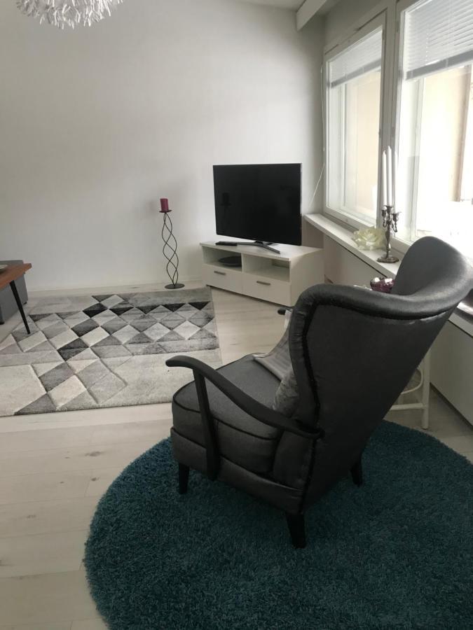 Tyylikaes Rivitaloasunto Lohjalla Buitenkant foto