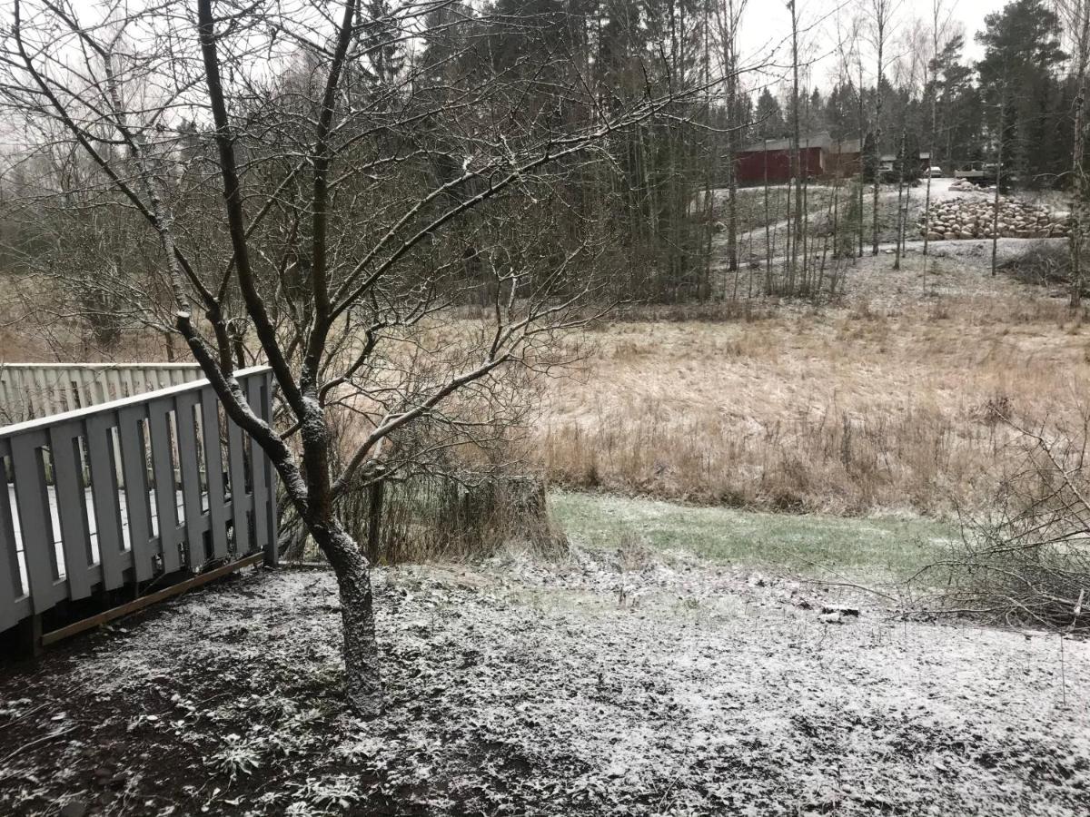 Tyylikaes Rivitaloasunto Lohjalla Buitenkant foto