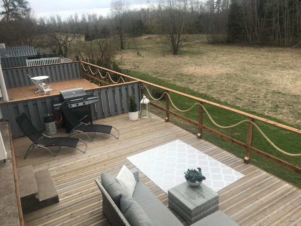 Tyylikaes Rivitaloasunto Lohjalla Buitenkant foto